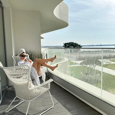 Beachmee * 로고보